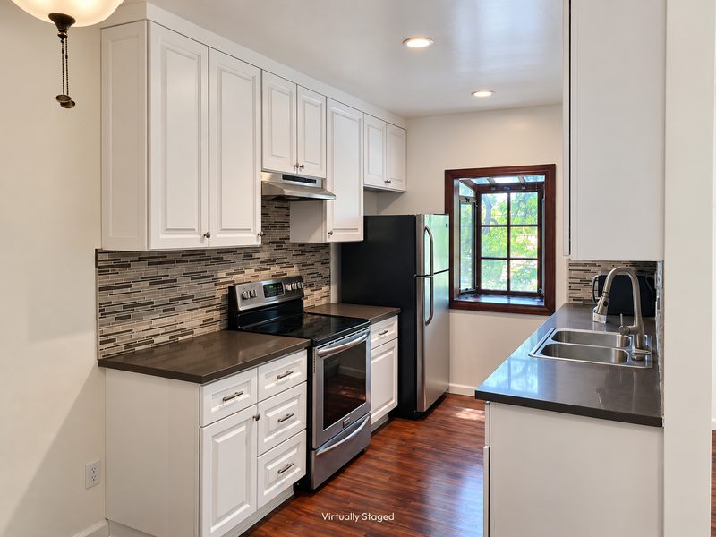 Unit E kitchen, virtually staged