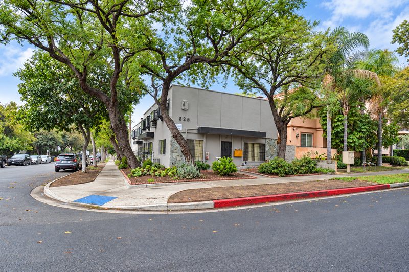 The building from the corner